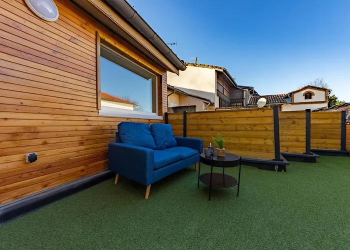 Le Toit Terrasse Proche Commodites Parking Facile